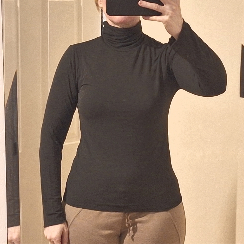 Majestic For Matsu | Brown Turtleneck